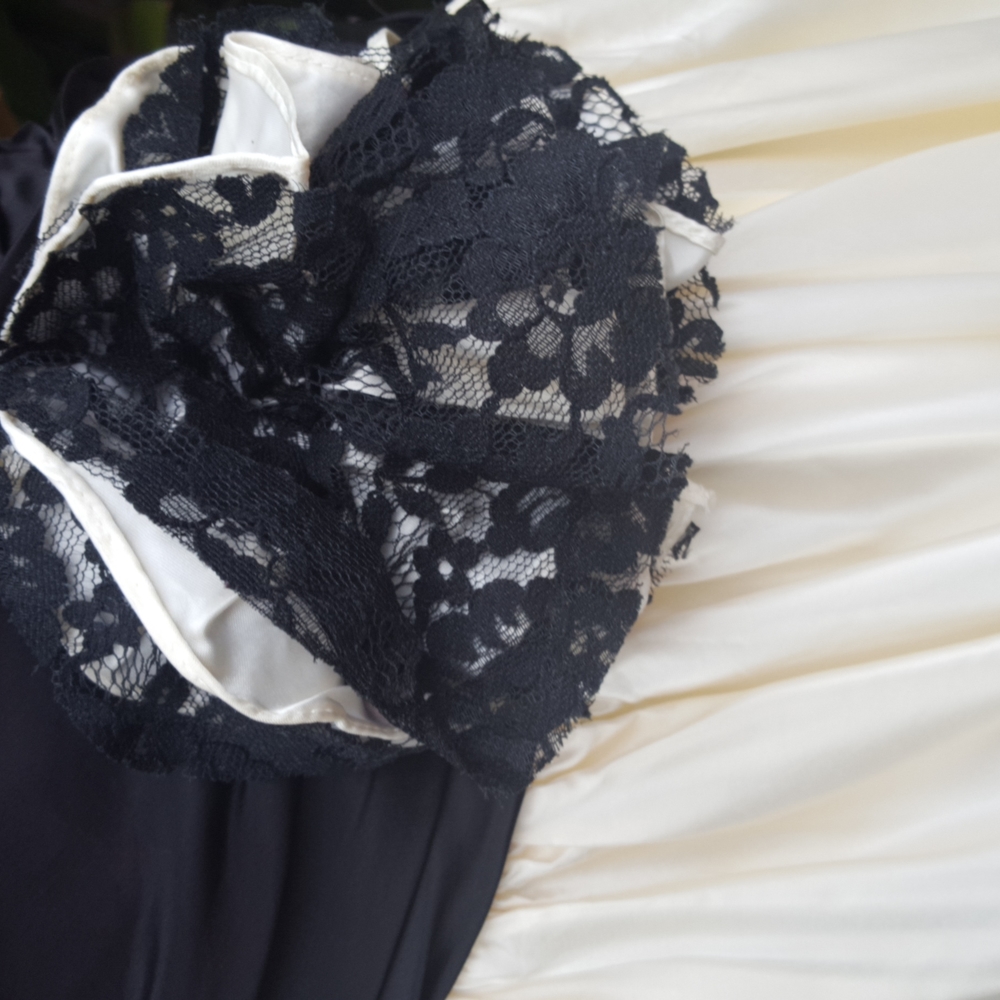 drop waist strapless corset, assymetric dress - Picture 6 of 13
